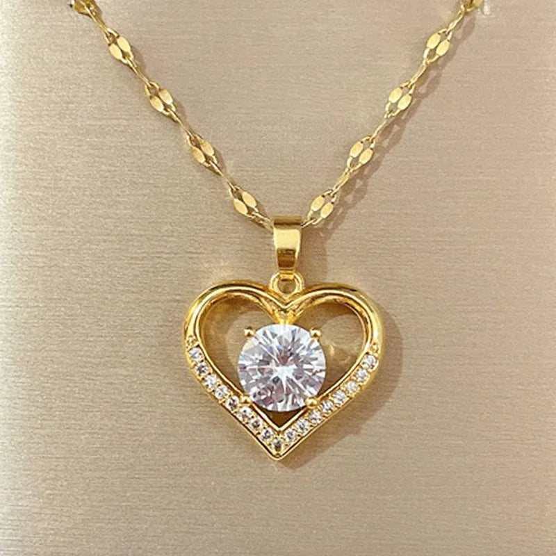 Golden Heart & Lips Pendant Necklace®