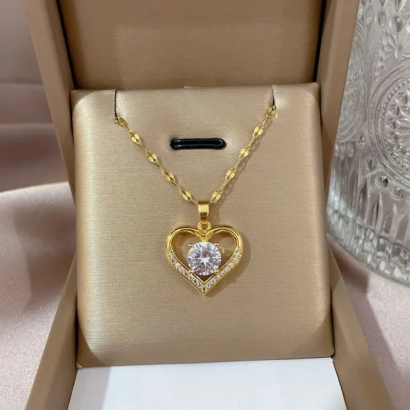 Golden Heart & Lips Pendant Necklace®
